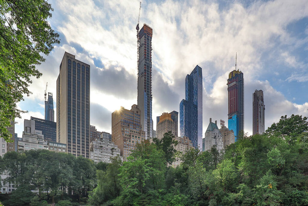 ミッドタウン・マンハッタン、ダウンタウン、ニューヨーク市の高層ビル - 写真・画像