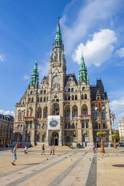 Площа ринку Вічна історична будівля ратуші в Лібереці (Чехія). - Фото, зображення
