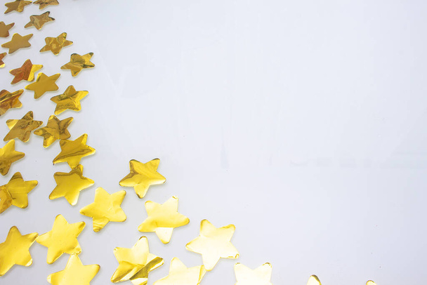 золотые звезды на белом фоне - Новый год - Фото, изображение