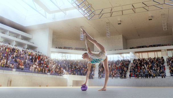 Gimnastyczka rytmiczna na profesjonalnej arenie - Zdjęcie, obraz