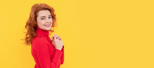 Woman isolated face portrait, banner with copy space. happy redhead woman with curly hair smiling on yellow background, beauty - Foto, Imagem