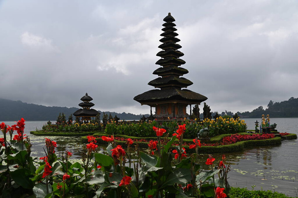 Bali, Indonesien - 11. November 2022: Die Touristenattraktionen und Sehenswürdigkeiten Balis - Foto, Bild