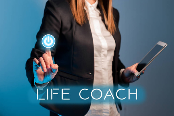 Концептуальная подпись Life Coach, Business showcase Человек, который консультирует клиентов, как решить их проблемы или цели - Фото, изображение