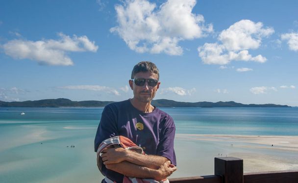 Portrait of a happy caucasian man visiting Queensland coastline, Australia. - Фото, изображение