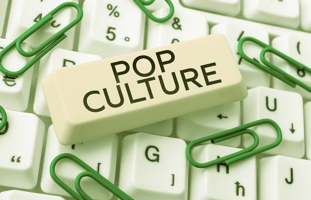 İlham veren Pop Kültürü, Kavramsal Fotoğraf adlı metin, çoğunluğu gençlerin yaşam tarzını ve zevklerini anlatıyor. - Fotoğraf, Görsel