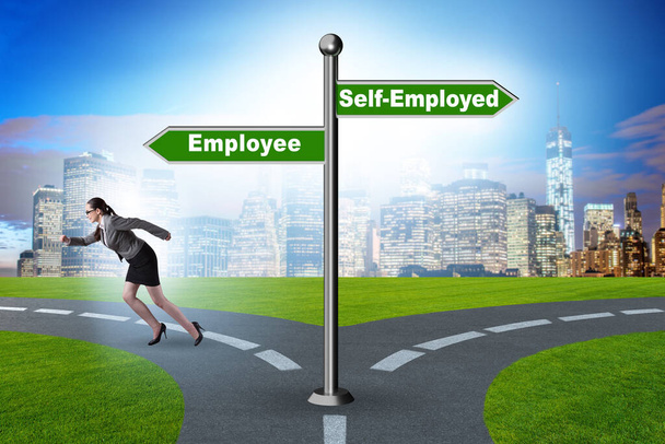 Conceito de escolha por conta própria versus emprego - Foto, Imagem