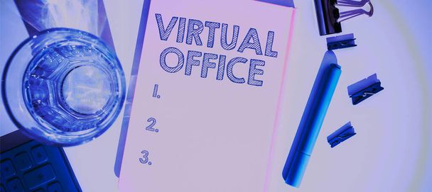 Didascalia concettuale Virtual Office, Concetto che significa Mobile work-environment dotato di collegamenti di telecomunicazione - Foto, immagini