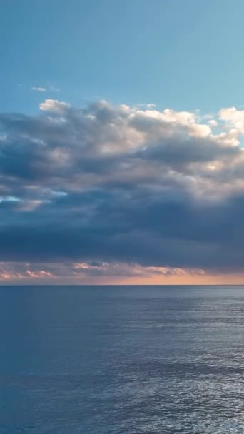 Cloudy sunset at sea - Felvétel, videó