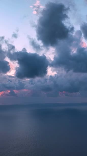 Cloudy sunset at sea - Video