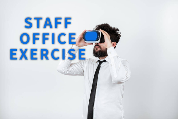 Segno di scrittura a mano Esercizio dell'ufficio del personale, concetto che significa promuovere la routine di fitness fisica per il personale dell'ufficio - Foto, immagini
