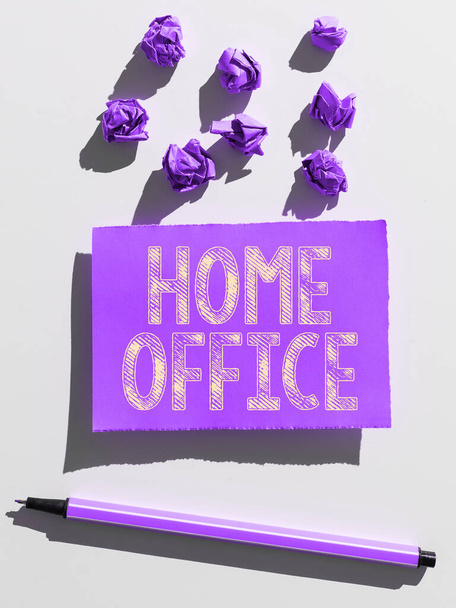 Inspiración mostrando signo Home Office, Word Escrito en el espacio designado en una residencia de personas para asuntos oficiales - Foto, imagen