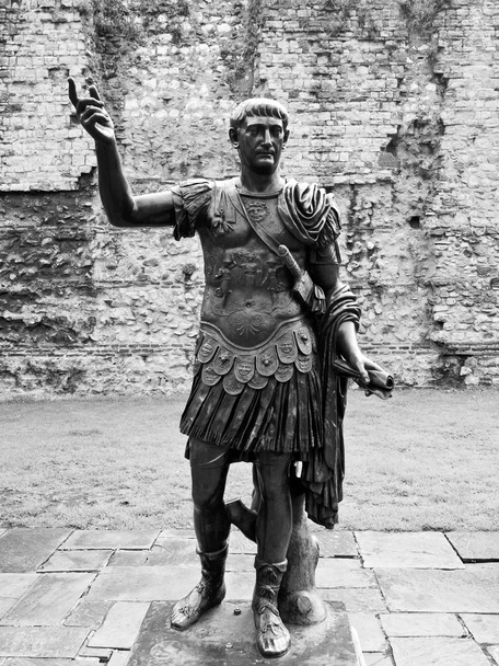 Kaiser Trajan Statue - Foto, Bild