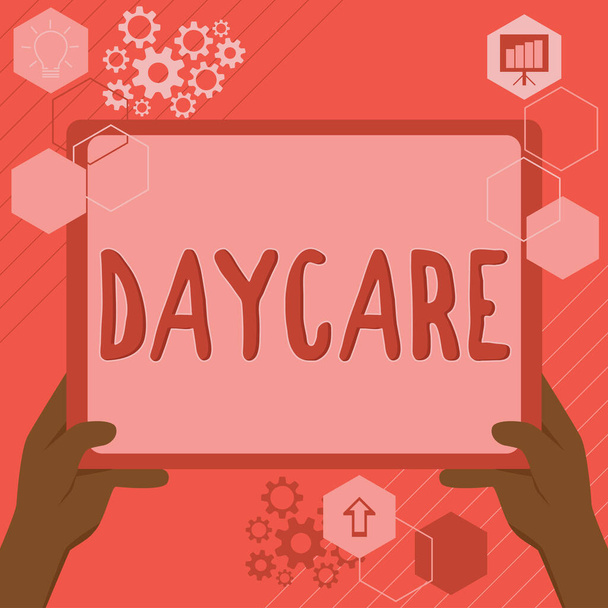 Kézírás jel Daycare, Üzleti ötlet kínál ellátást óvodások, amely lehetővé teszi a szülők számára, hogy teljes munkaidőben - Fotó, kép