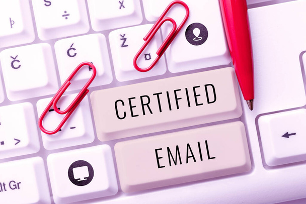 Концептуальний підпис Сертифікована електронна пошта, концептуальна фотографія електронної пошти, відсилання якої сертифіковано нейтральною сторонньою особою
 - Фото, зображення