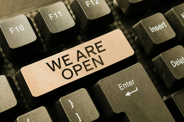 Tekst bijschrift presenteren We Are Open, Business idee geen omheining of opsluiting barrière, toegankelijk aan alle kanten - Foto, afbeelding