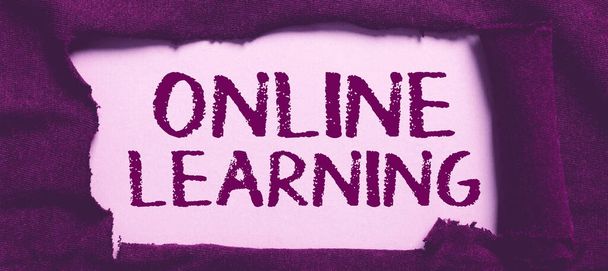 Sign displaying Online Learning, Konceptuális fotó oktatási eszköz alapján és az internetről elérhető - Fotó, kép