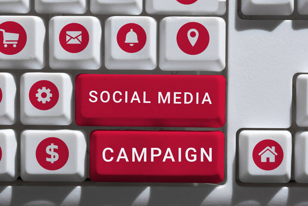 Handschriftliche Texte Social Media Campaign, Business Overview Nutzung sozialer Netzwerke zur Förderung von Marken oder Dienstleistungen - Foto, Bild
