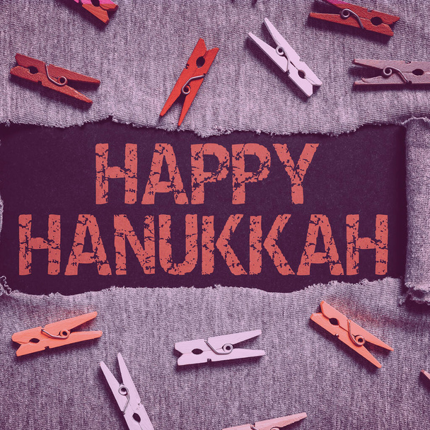 Segno di scrittura a mano Happy Hanukkah, Parola scritta sulla festa ebraica celebrata dal 25 di Kislev al 2 di Tevet - Foto, immagini