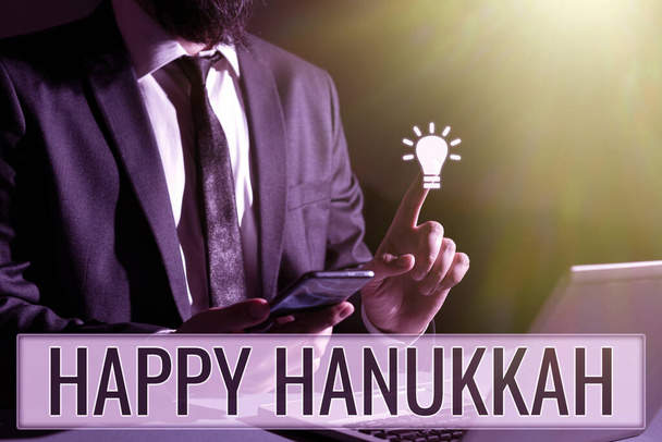 Conceptuele bijschrift Happy Hanukkah, Zakelijk concept Joods festival gevierd van 25 Kislev tot 2 Tevet - Foto, afbeelding