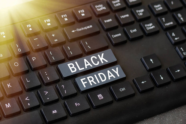 Sign displaying Black Friday, Business overview The day after the US holiday of Thanksgiving Shopping season - Foto, imagen