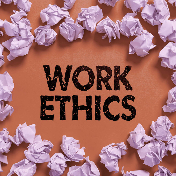 Texto que muestra inspiración Ética laboral, Concepto empresarial Conjunto de valores centrados en la importancia de hacer trabajo - Foto, Imagen