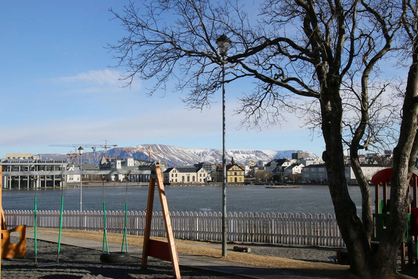 Les bâtiments et les couleurs de Reykjavik Islande. Il y a tant à voir dans cette merveilleuse ville et ce pays. C'est un endroit idéal pour les voyages et les touristes. - Photo, image