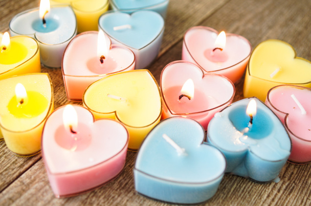 Kaarsen voor Valentijnsdag - Foto, afbeelding