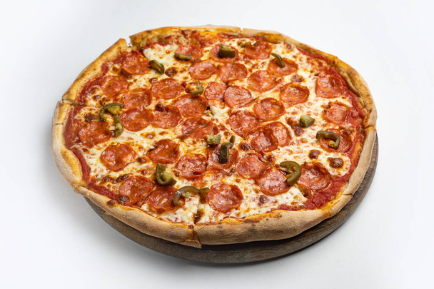 delicious pizza in an Italian restaurant - 写真・画像