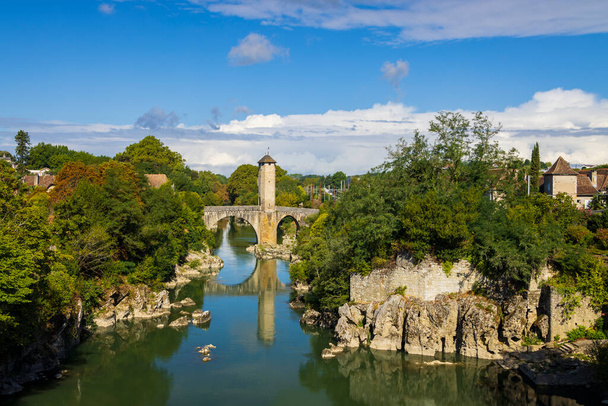 Pont Vieux, bridge in Orthez, New Aquitaine, Departement Pyrenees Atlantiques, France - Фото, зображення