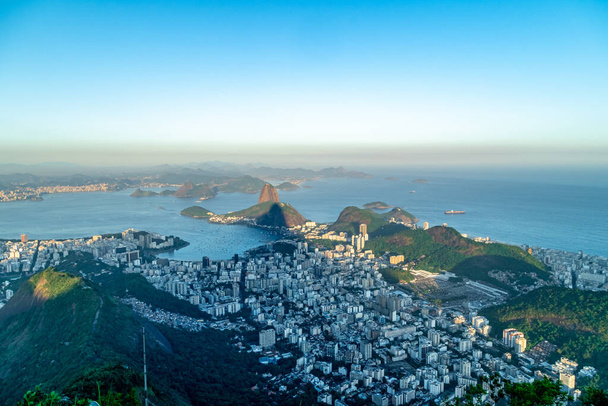 панорама города Рио-де-Жанейро с высоты птичьего полета.  - Фото, изображение