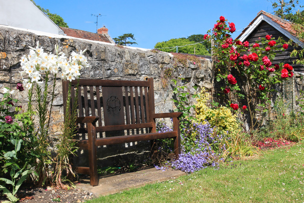 Country seat and roses - Photo, Image