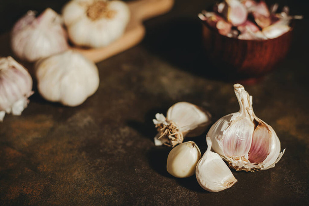 garlic pieces and garlic cloves - 写真・画像