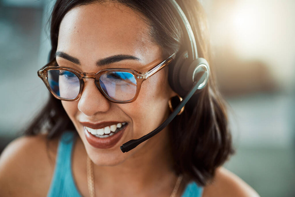 Telemarketing, call center agent and sales consultant and contact us and our support help desk will tell you about us. Female customer service worker busy consulting and giving loan insurance advice. - Fotoğraf, Görsel