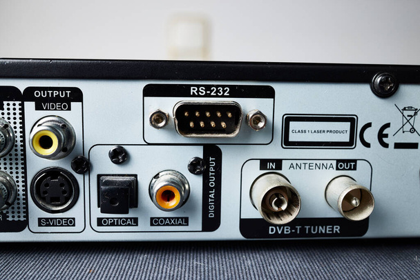 ビデオレコーダー。RS232とスカートスポーツとテレビの記録装置 - 写真・画像