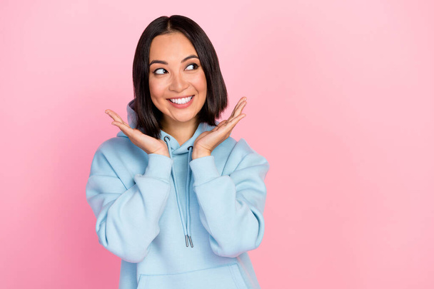 Photo portrait of winsome young girl palms frame point face self promo branding dressed stylish blue look isolated on pink color background. - Foto, imagen
