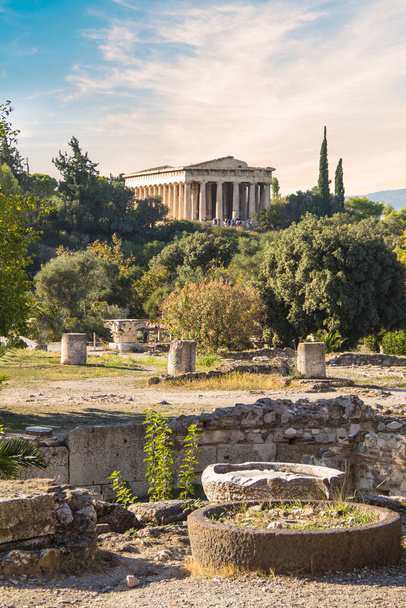 Ο Ναός του Ηφαίστου στην Αθηνά Αρχεγέτης βρίσκεται στη δυτική πλευρά της Ρωμαϊκής Αγοράς, στην Αθήνα - Φωτογραφία, εικόνα