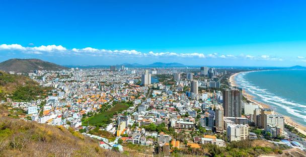Vung Tau city aerial view. Vung Tau is the capital of the province since the province's founding, and is the crude oil extraction center of Vietnam. - Fotoğraf, Görsel