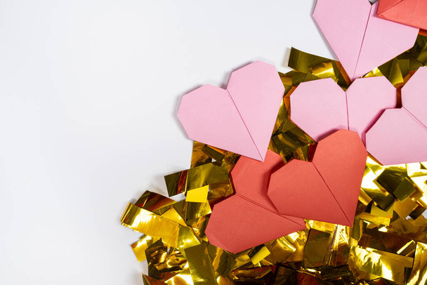 Origami Ystävänpäivä - sydämet on valmistettu paperista, tee se itse, banneri paikka tekstiä. - Valokuva, kuva