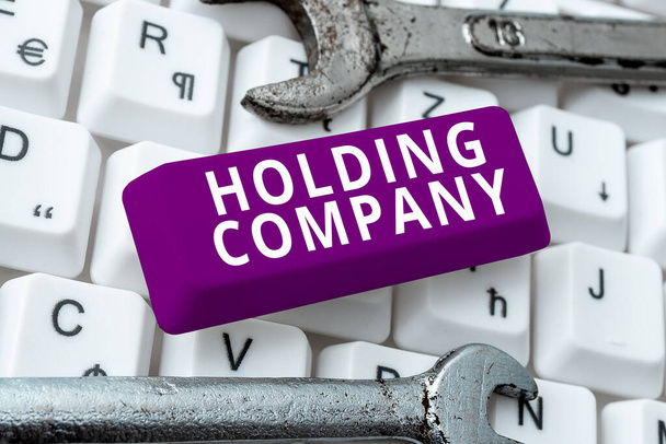 Kézírás jel Holding Company, Üzleti koncepció készletek tulajdon és egyéb pénzügyi eszközök valaki birtokában - Fotó, kép