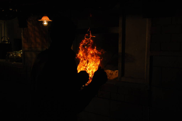 Požární plamen izolované na černém pozadí - Fotografie, Obrázek