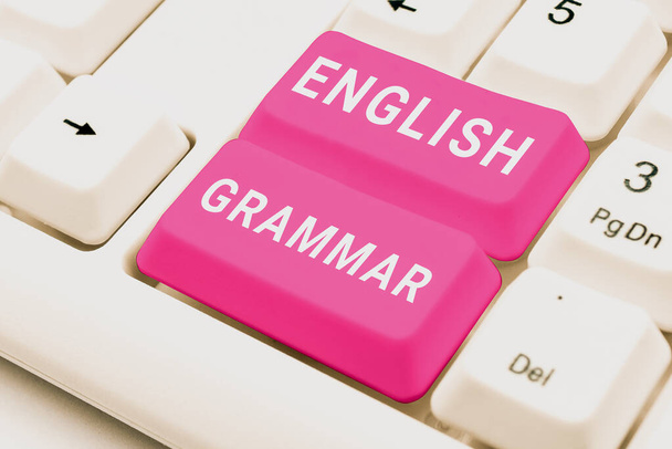 Κείμενο που δείχνει έμπνευση Αγγλικά Grammar, Business showcase courses cover all levels of speaking and writing - Φωτογραφία, εικόνα