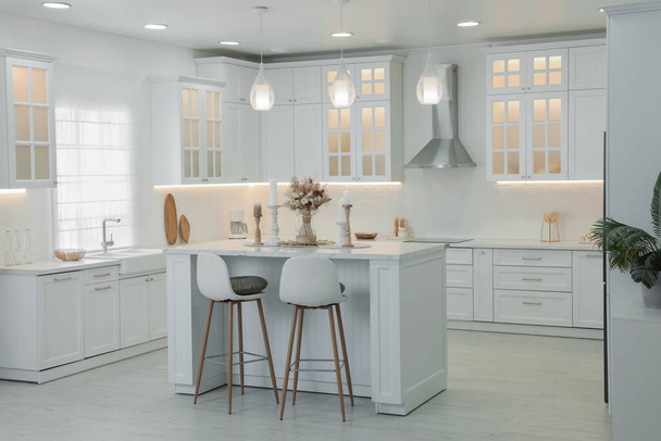 Luxury kitchen interior with new stylish furniture - Foto, immagini