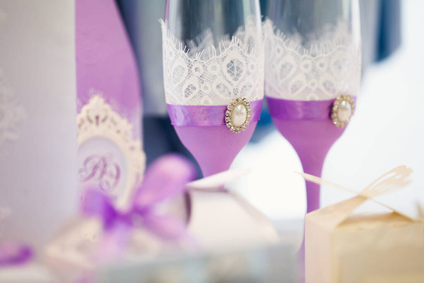 Wedding glasses at the exhibition - Foto, afbeelding