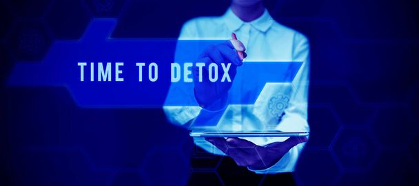 Testo che mostra l'ispirazione Time To Detox, Business idea Momento per la dieta Nutrizione salute Trattamento delle dipendenze purificare - Foto, immagini