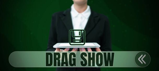 Texto título presentando Drag Show, Palabra para el evento competitivo donde dos coches tratan de terminar el primer cuarto de milla de distancia - Foto, Imagen