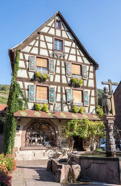 Colorful half-timbered houses in Kaysersberg, Alsace, France - Zdjęcie, obraz