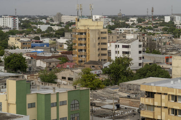 Riohacha, Guajira, Colombia. 4 de marzo de 2020: Panorámica de la ciudad y edificios. - Foto, Imagen