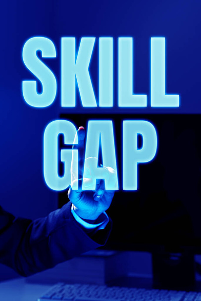 Scrivere visualizzando testo Skill Gap, Concetto significato Riferirsi a una persona debolezza o limitazione di knowlege - Foto, immagini