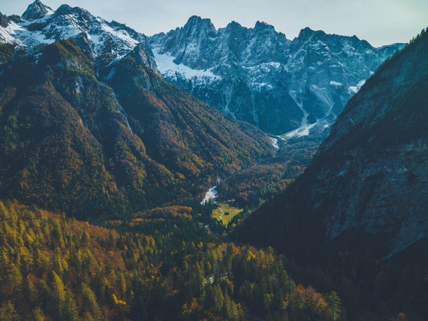 Θέα γύρω από το Εθνικό Πάρκο Triglav στη Σλοβενία - Φωτογραφία, εικόνα