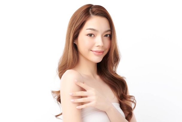 Beautiful young asian woman with clean fresh skin on white background, Face care, Facial treatment, Cosmetology, beauty and spa, Asian women portrait. - Foto, imagen